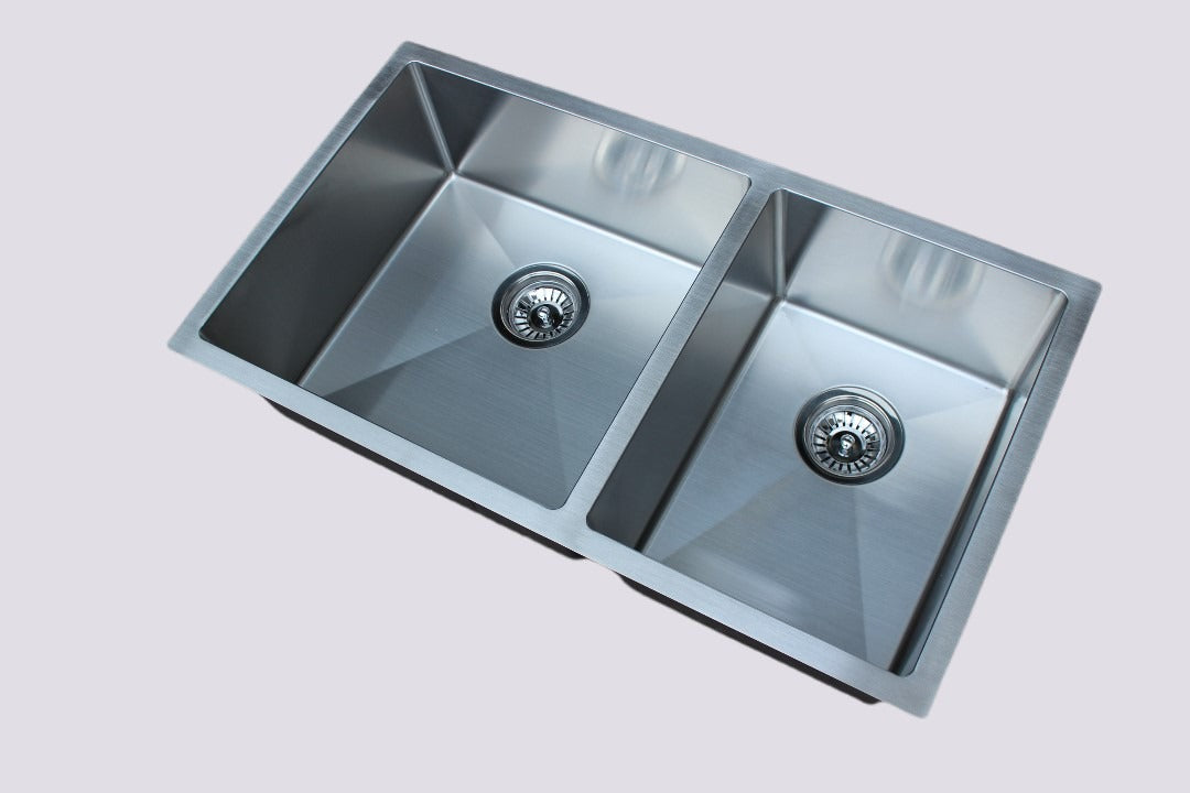 Handmade Stainless Steel Kitchen Sink 1 & 1/2 Bowls (80cm x 45cm) - HMDB8045R-1&1/2 - Bathroom Hub